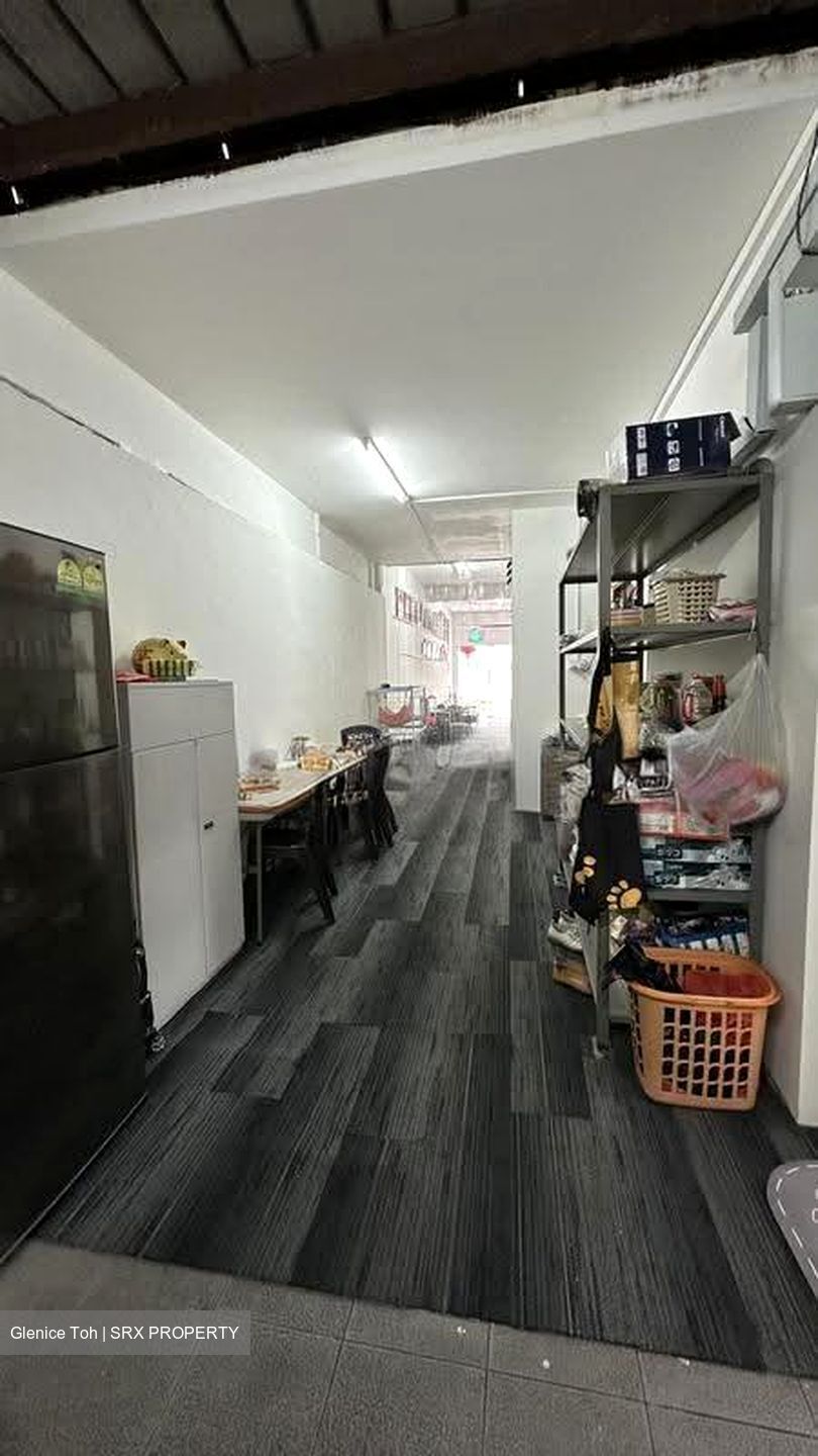 Chong Pang Community Club (D27), Shop House #630131781